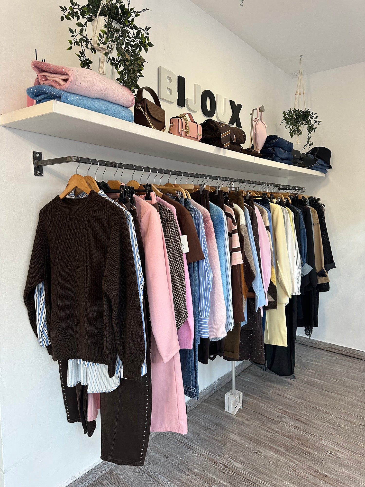 ABBIGLIAMENTO