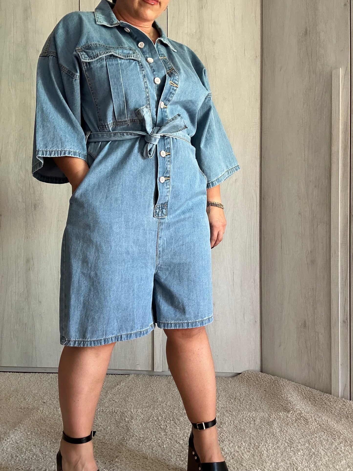 TUTA INTERA DI JEANS