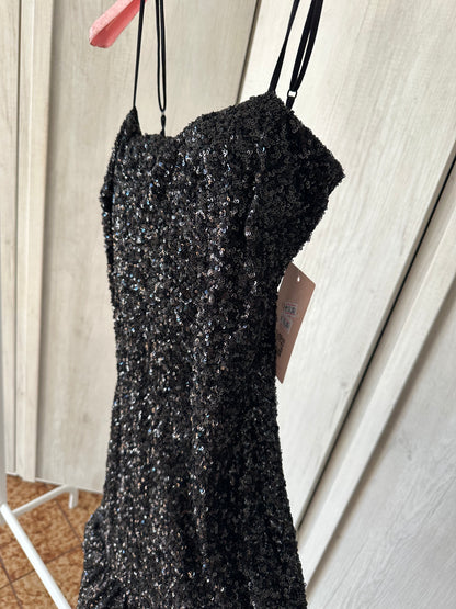 Abitino nero con paillettes