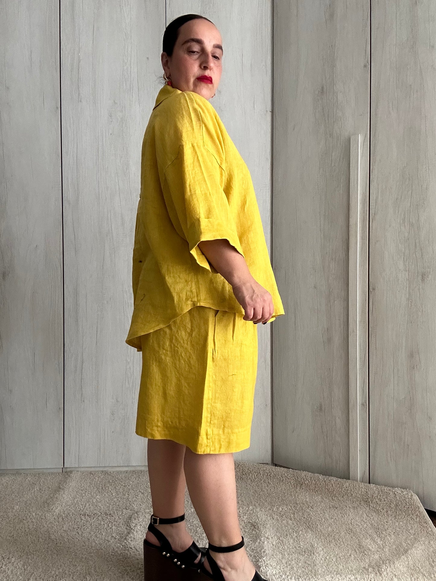 COMPLETO DI LINO GIALLO