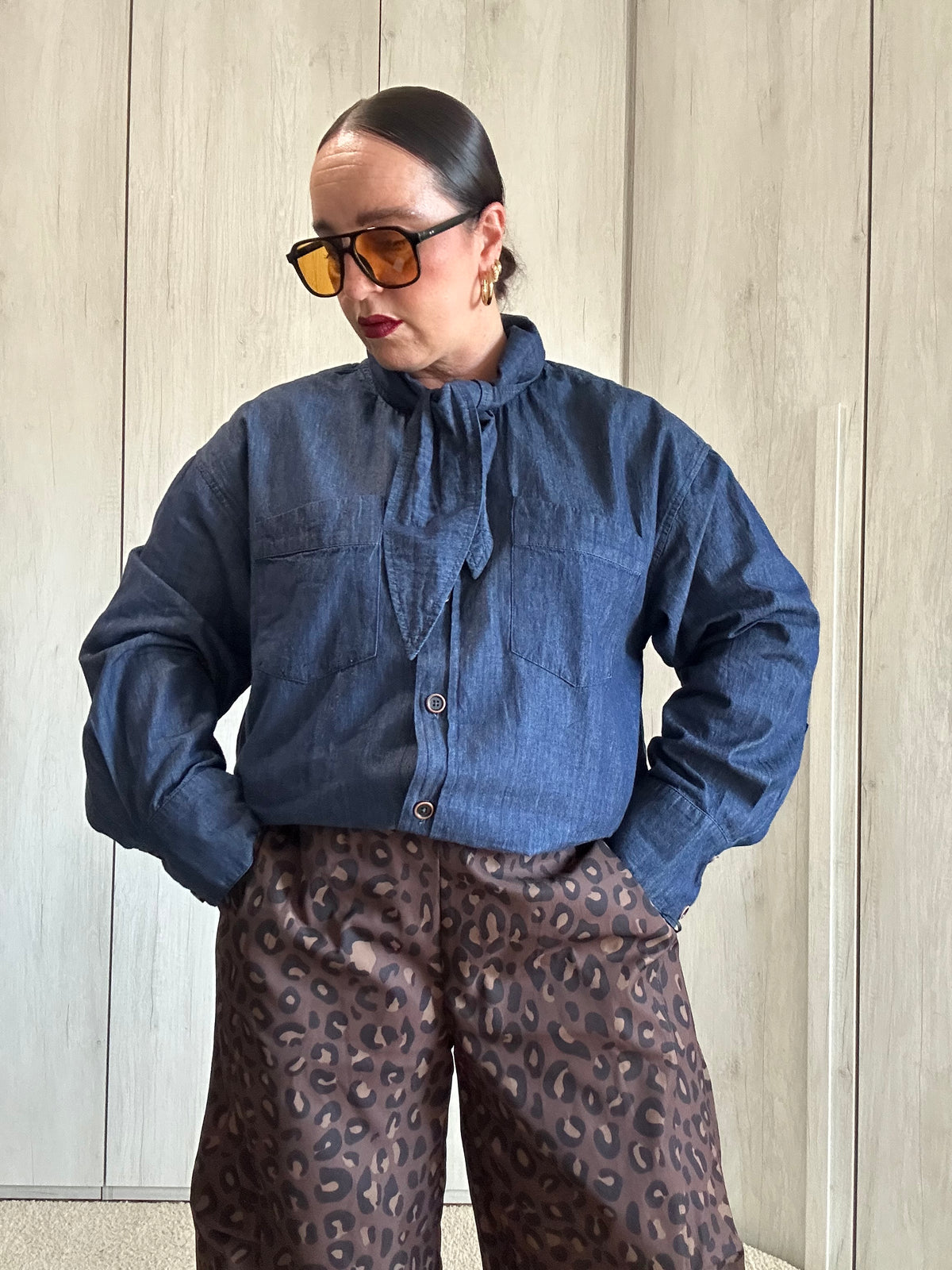 💙 Camicia in Denim con Colletto a Fiocco
