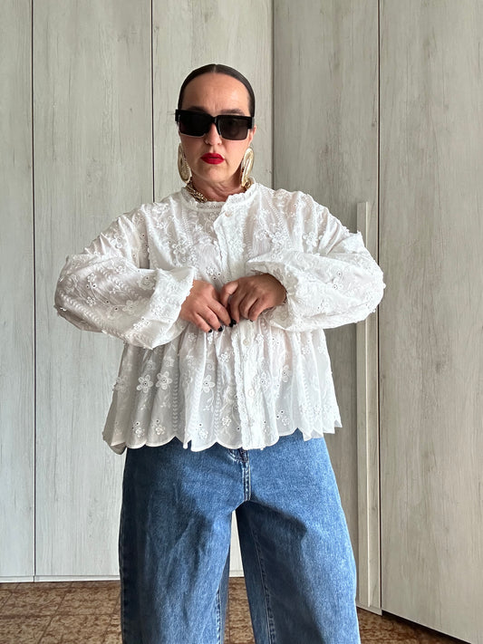 Blusa Ricamata Floreale con Balze