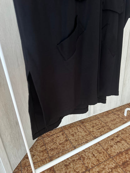 Maglia over nera con zip
