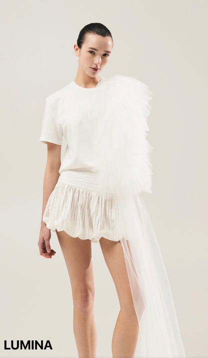 T-SHIRT LUMINA BIANCA CON MAXI ROUCHES IN TULLE